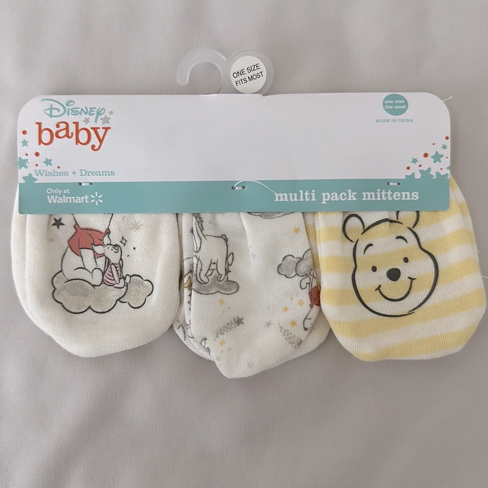 Disney Winnie the Pooh Mittens